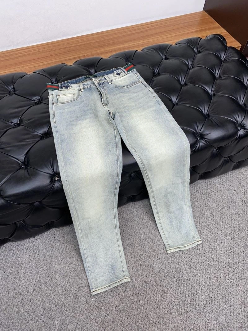 Comfortable Gucci Jeans 126028