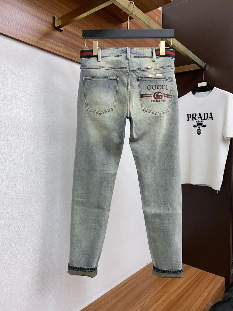 Comfortable Gucci Jeans 126028