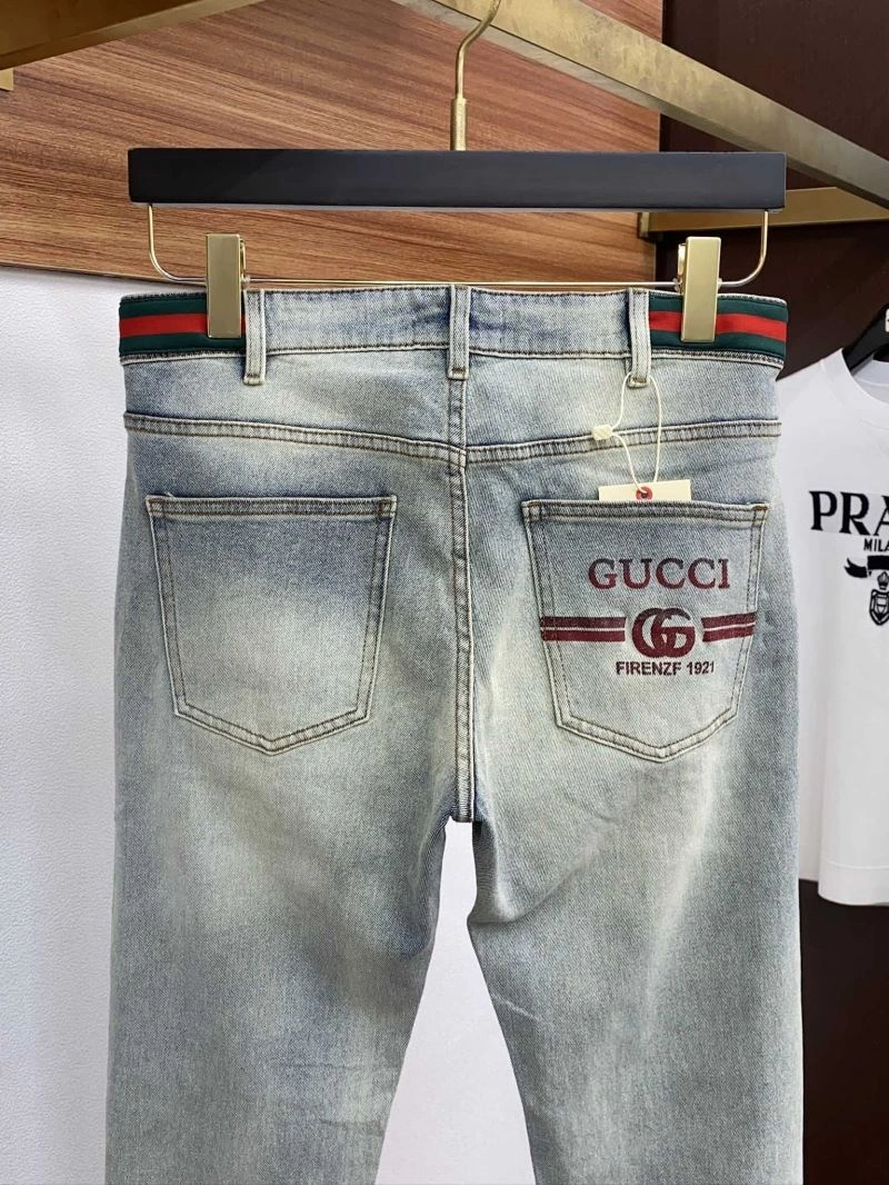 Comfortable Gucci Jeans 126028