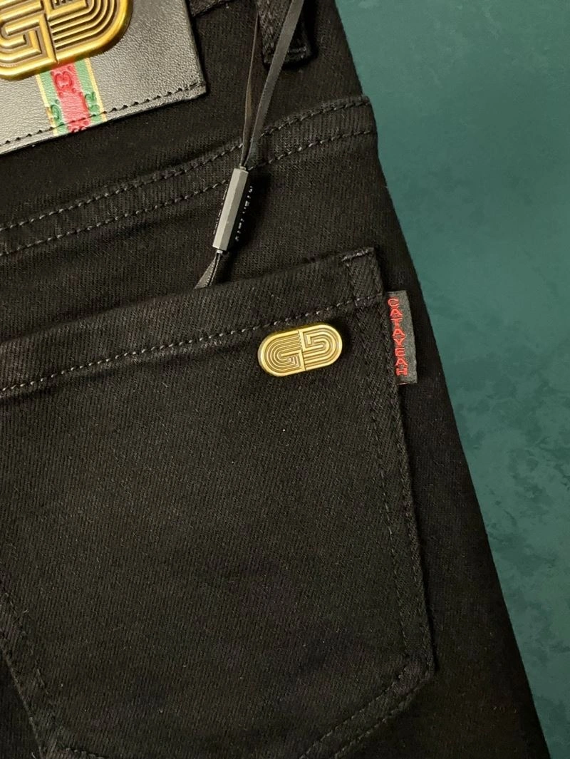 Gucci Jeans Unisex 126021