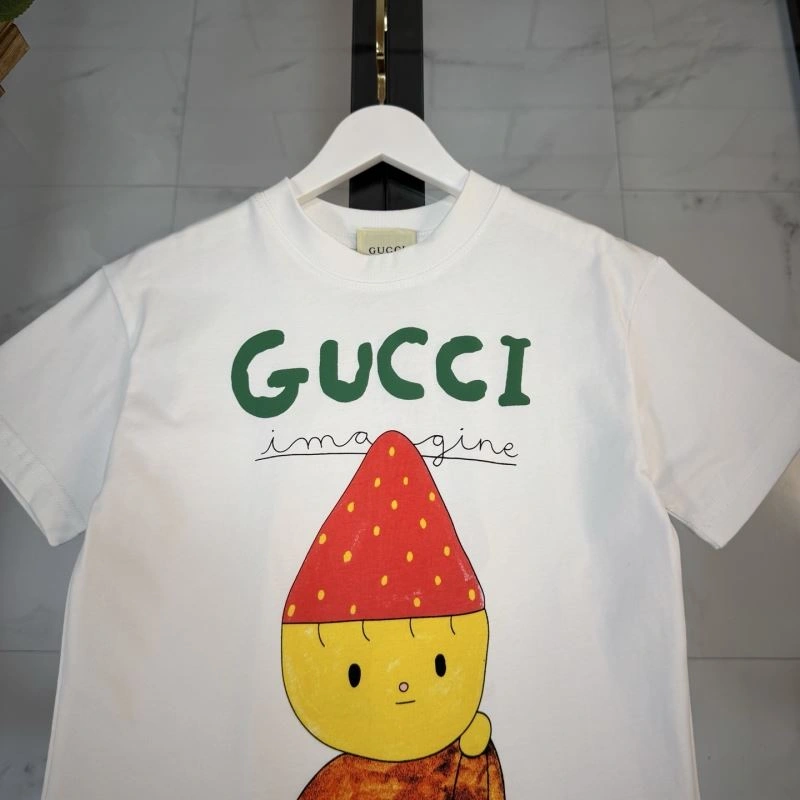 Versatile Gucci Kids 125301