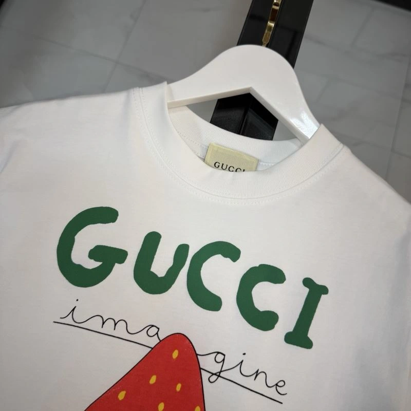 Versatile Gucci Kids 125301