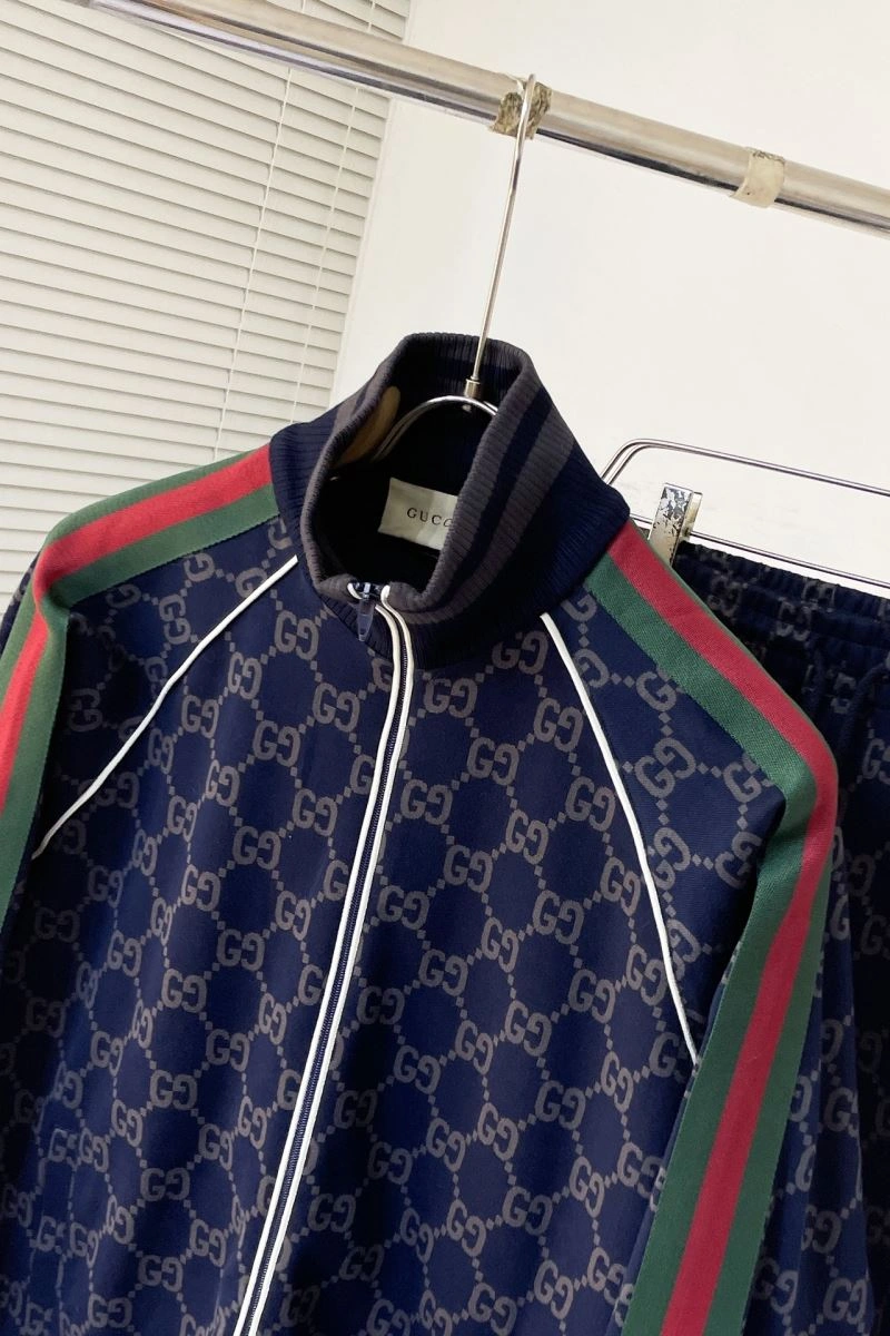 Effortless Gucci Long Suits 128883