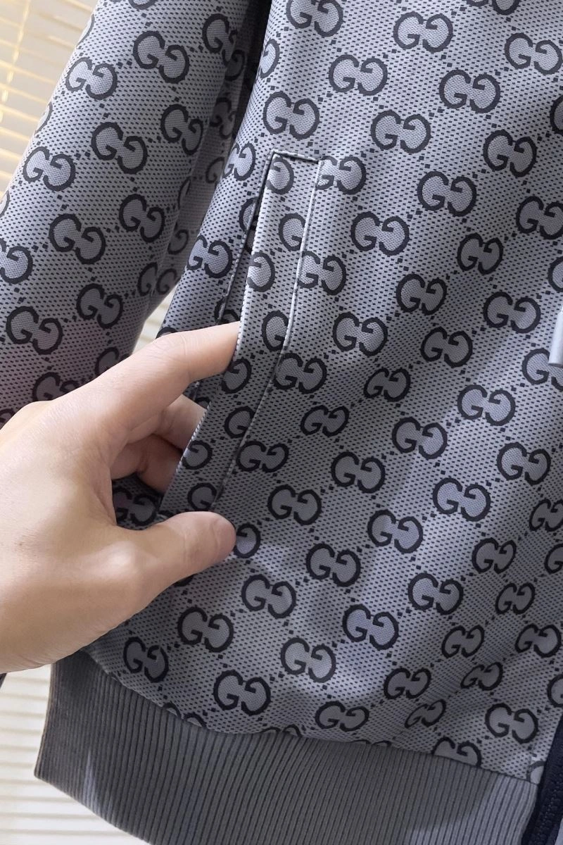 Bold Gucci Long Suits 128867