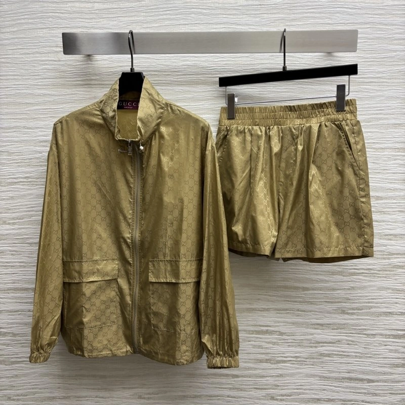 Affordable Gucci Long Suits 124668