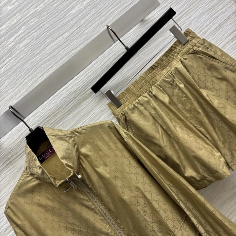 Affordable Gucci Long Suits 124668