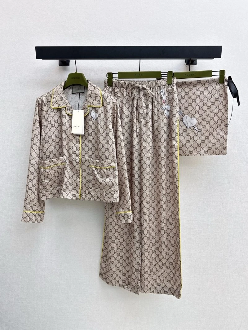 Functional Gucci Long Suits 124452