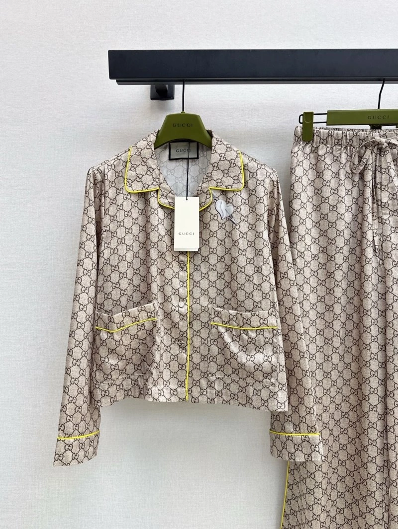 Functional Gucci Long Suits 124452
