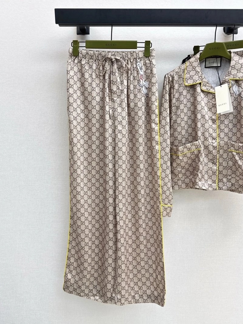 Functional Gucci Long Suits 124452