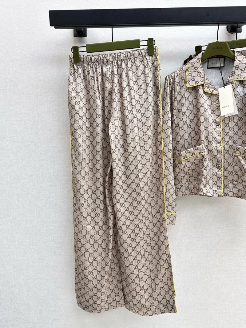 Functional Gucci Long Suits 124452