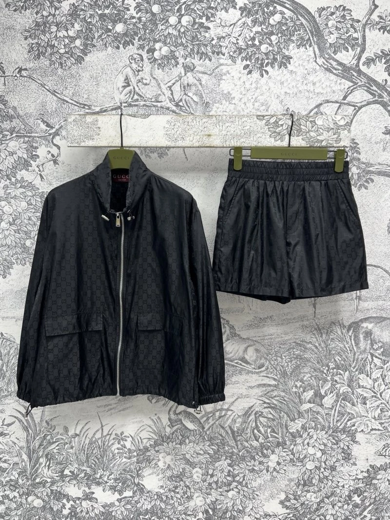 Gucci Long Suits Functional 124428