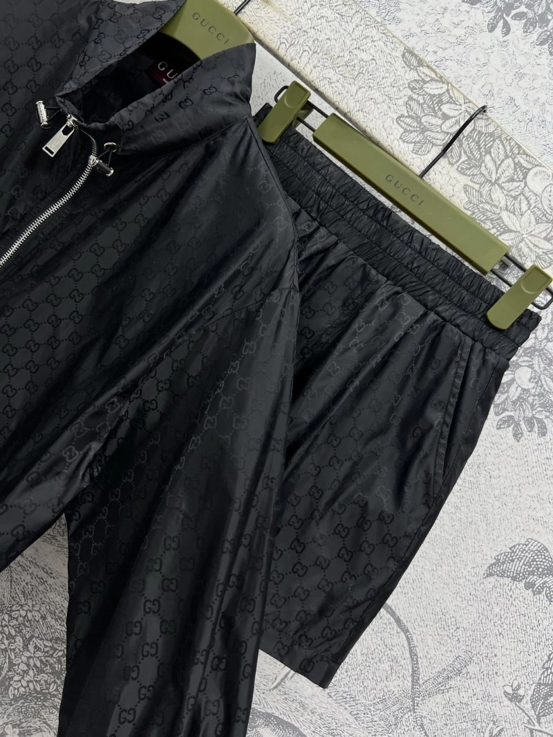 Gucci Long Suits Functional 124428