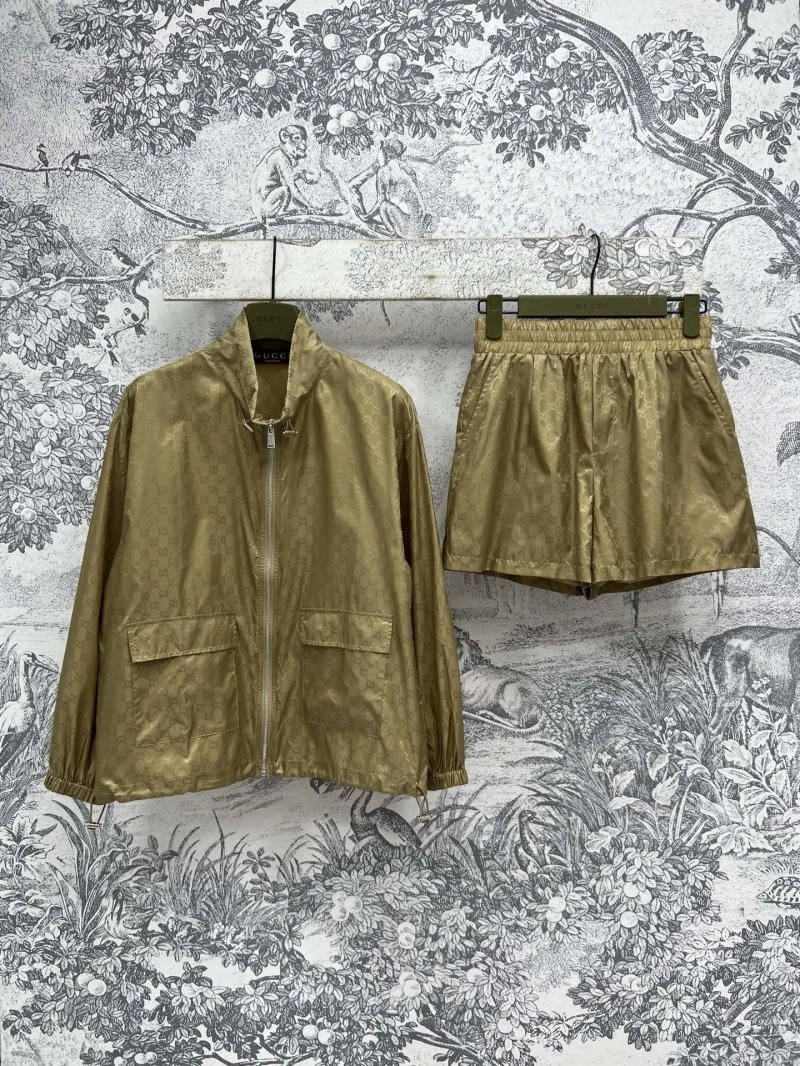 Breathable Gucci Long Suits 124425