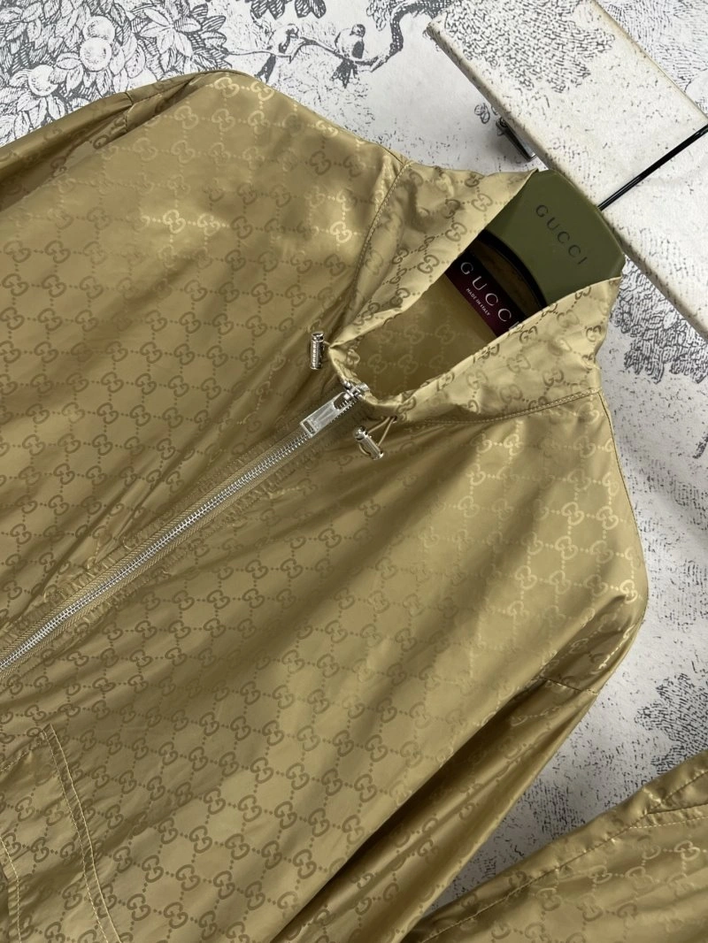 Breathable Gucci Long Suits 124425