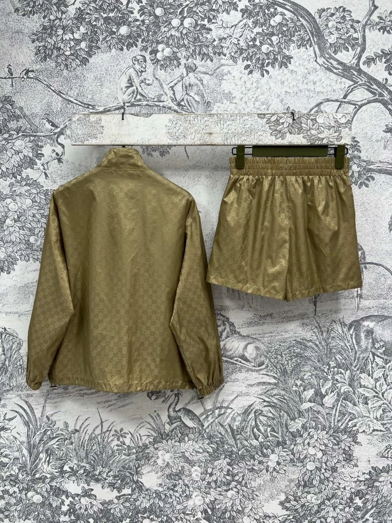 Breathable Gucci Long Suits 124425