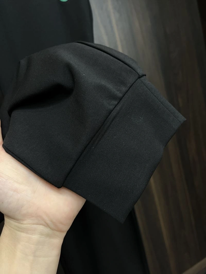 Durable Gucci Long Suits 126787
