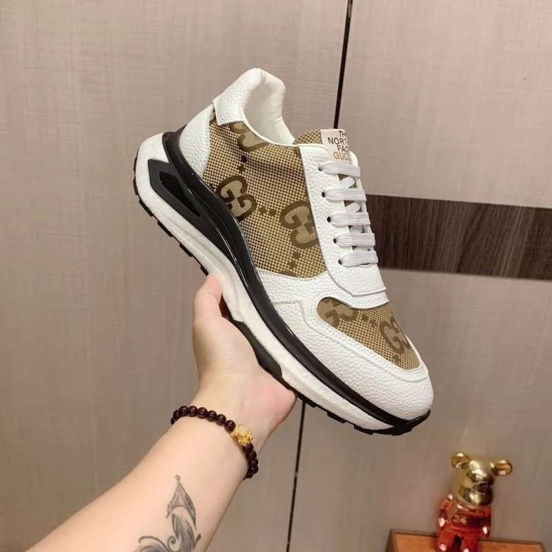 Cozy Gucci Low Shoes 24195