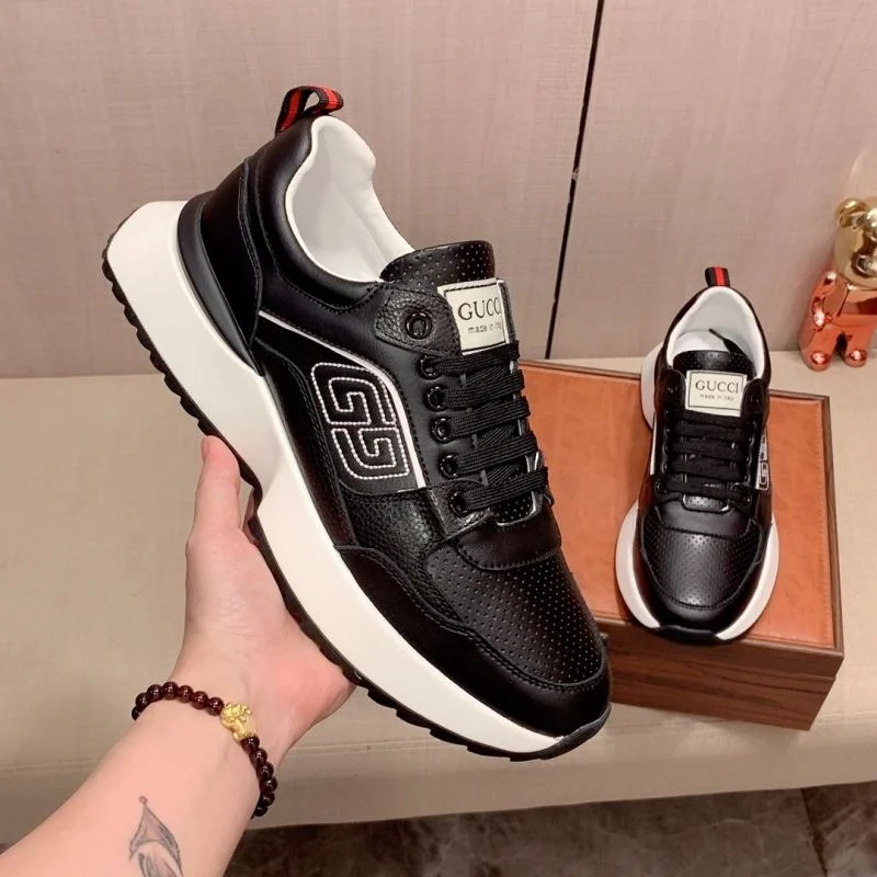 Gucci Low Shoes MoistureWicking 24177