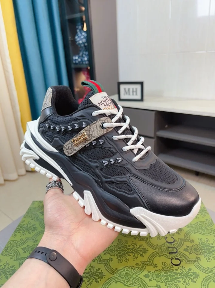 SmoothTexture Gucci Low Shoes 24183