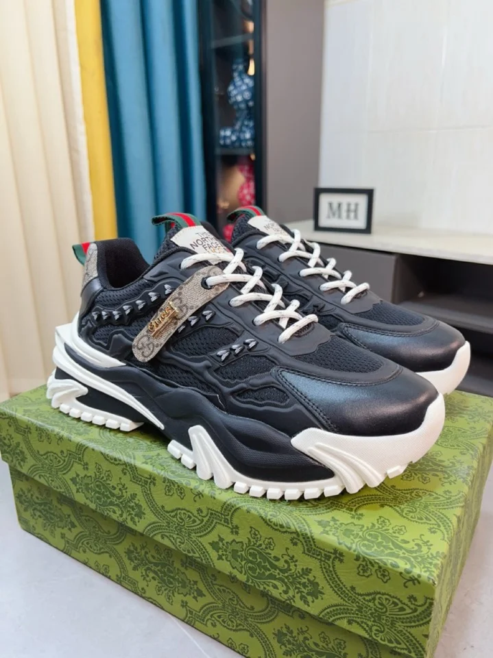SmoothTexture Gucci Low Shoes 24183