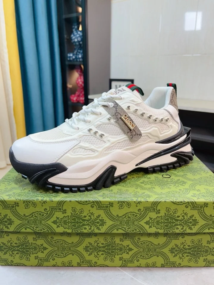 Gucci Low Shoes GoAnywhere 24172