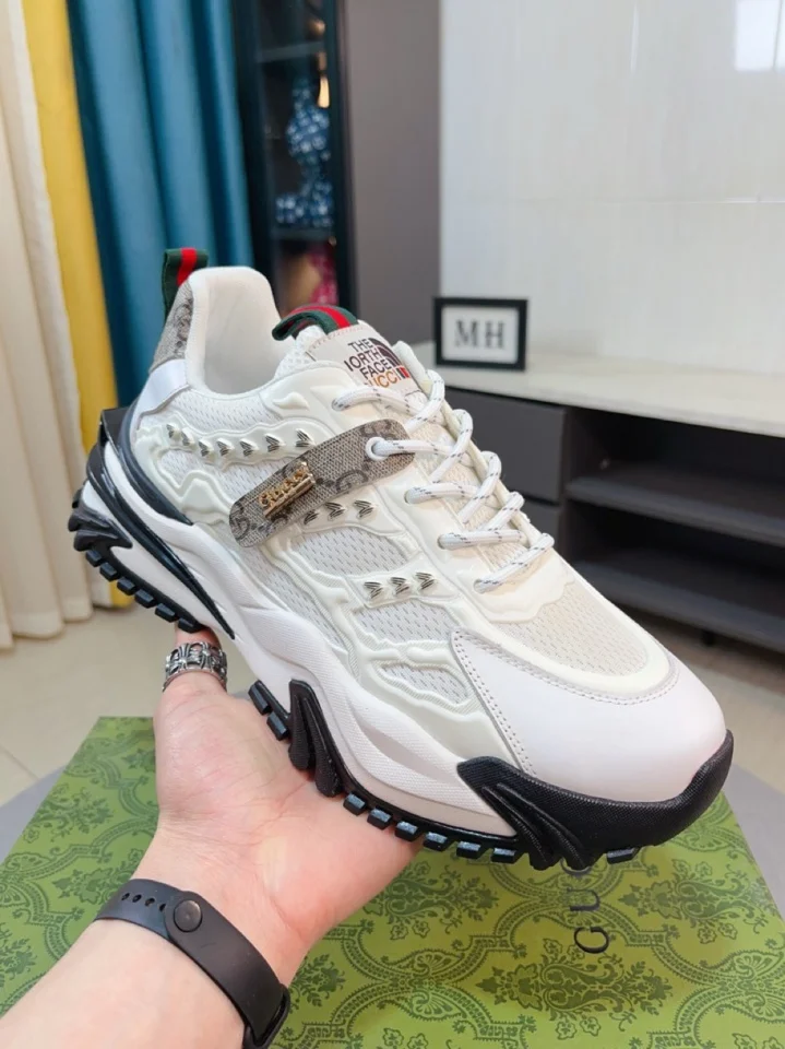 Gucci Low Shoes GoAnywhere 24172