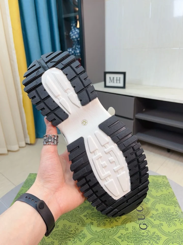 Gucci Low Shoes GoAnywhere 24172