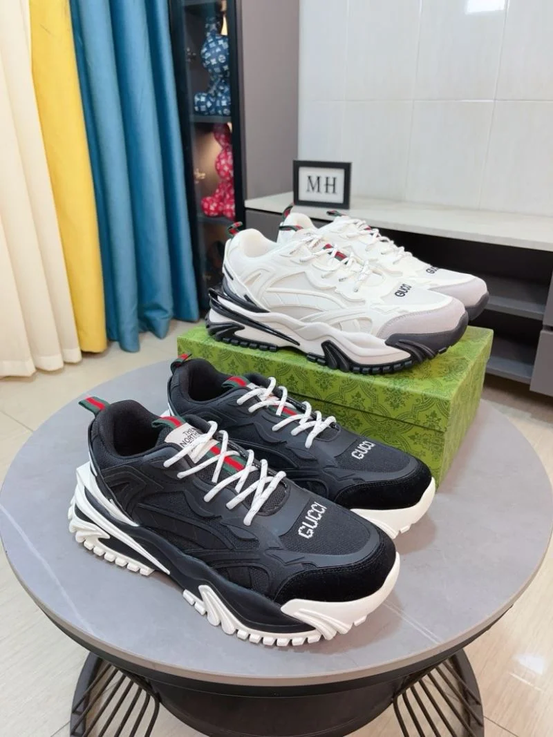 Gucci Low Shoes Flexible 24182