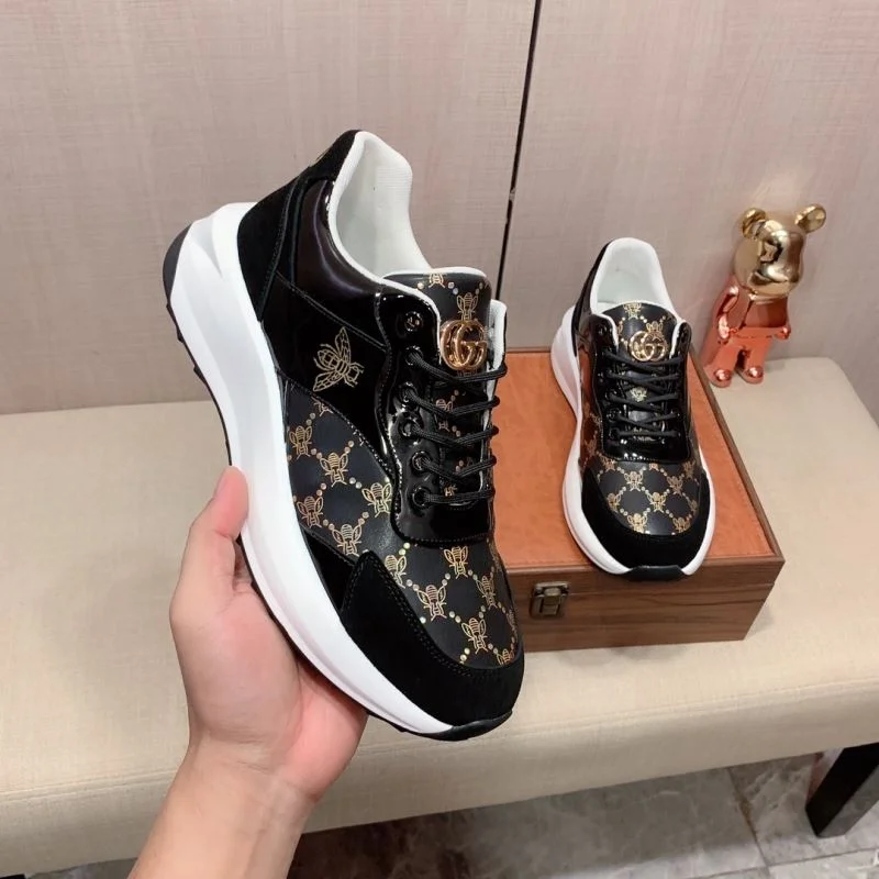 Neat Gucci Low Shoes 24110