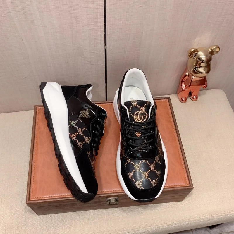 Neat Gucci Low Shoes 24110