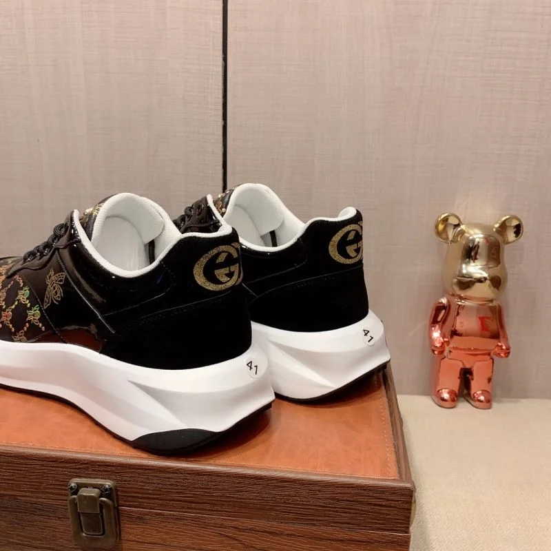 Neat Gucci Low Shoes 24110