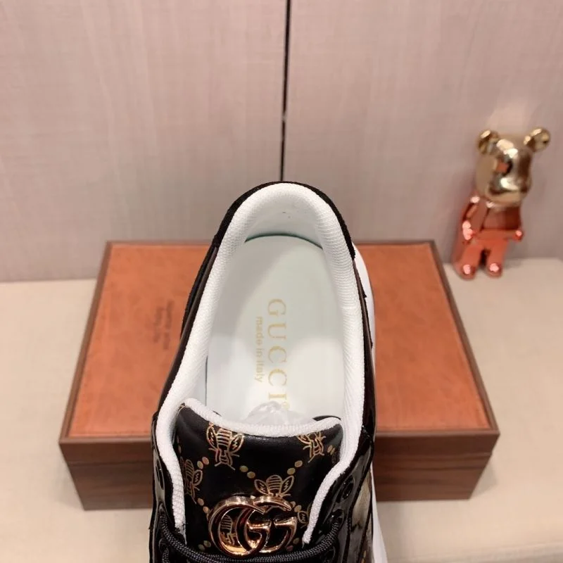 Neat Gucci Low Shoes 24110