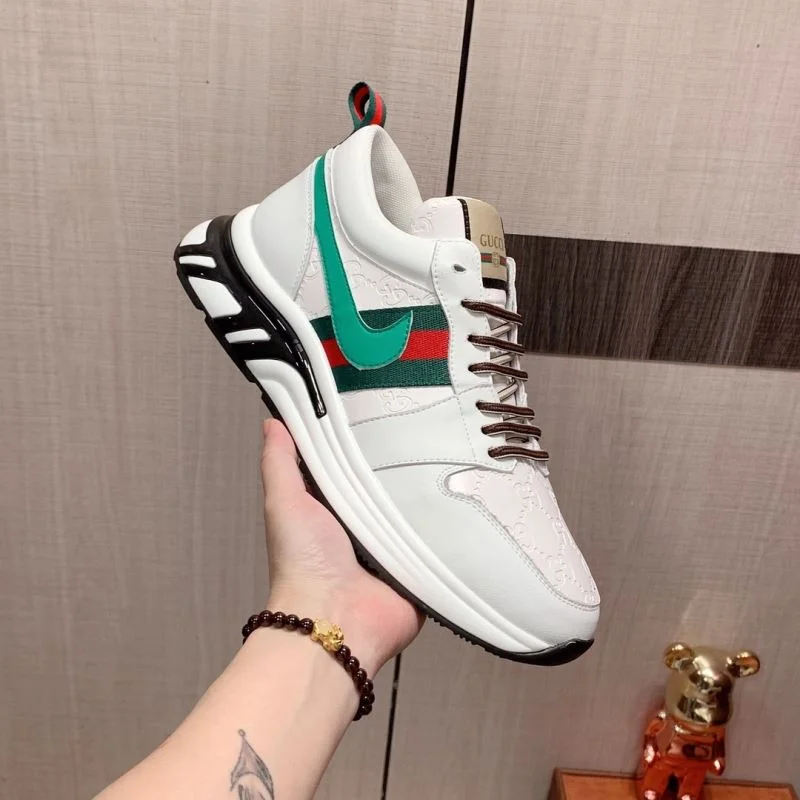 Supportive Gucci Low Shoes 24118