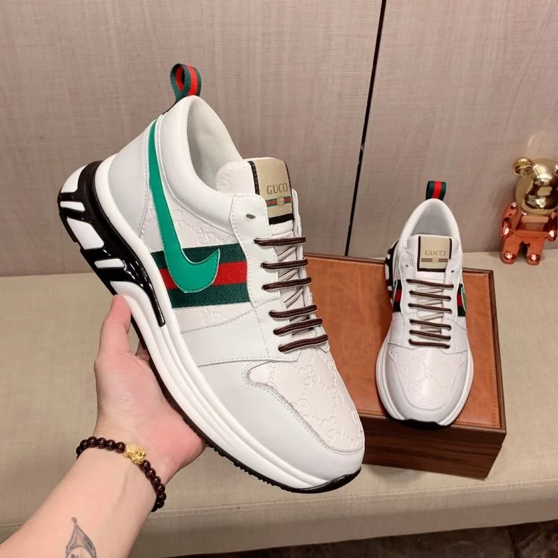Supportive Gucci Low Shoes 24118