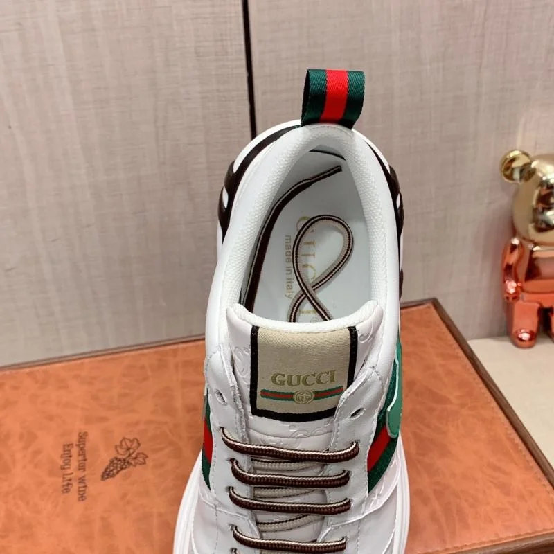 Supportive Gucci Low Shoes 24118