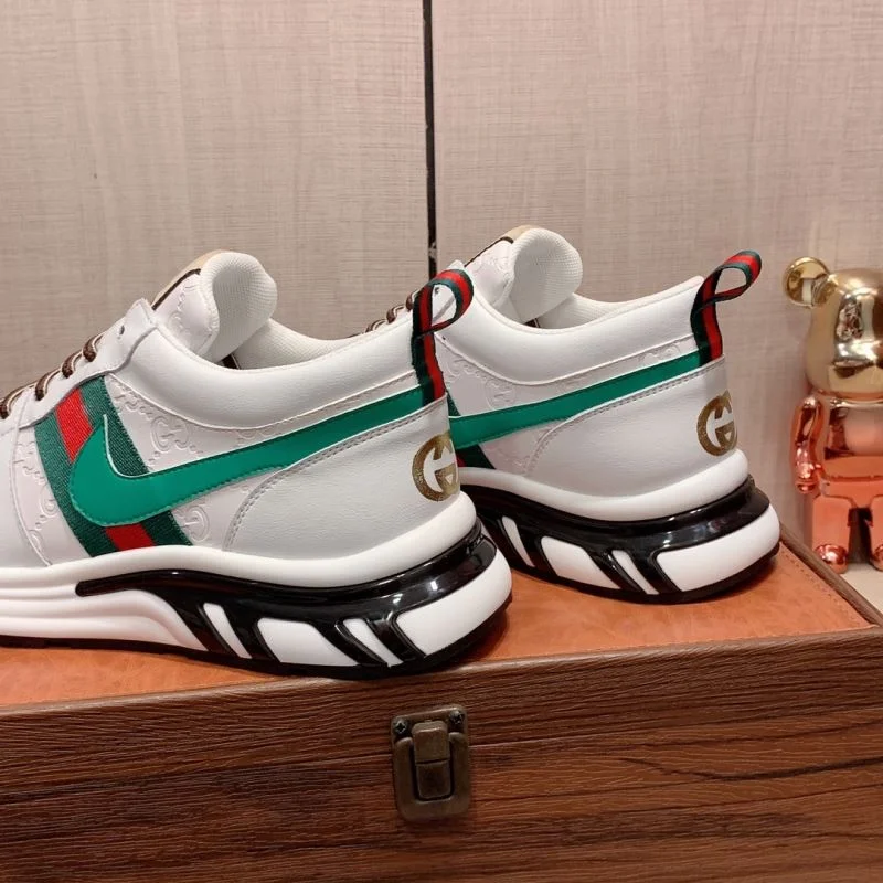 Supportive Gucci Low Shoes 24118