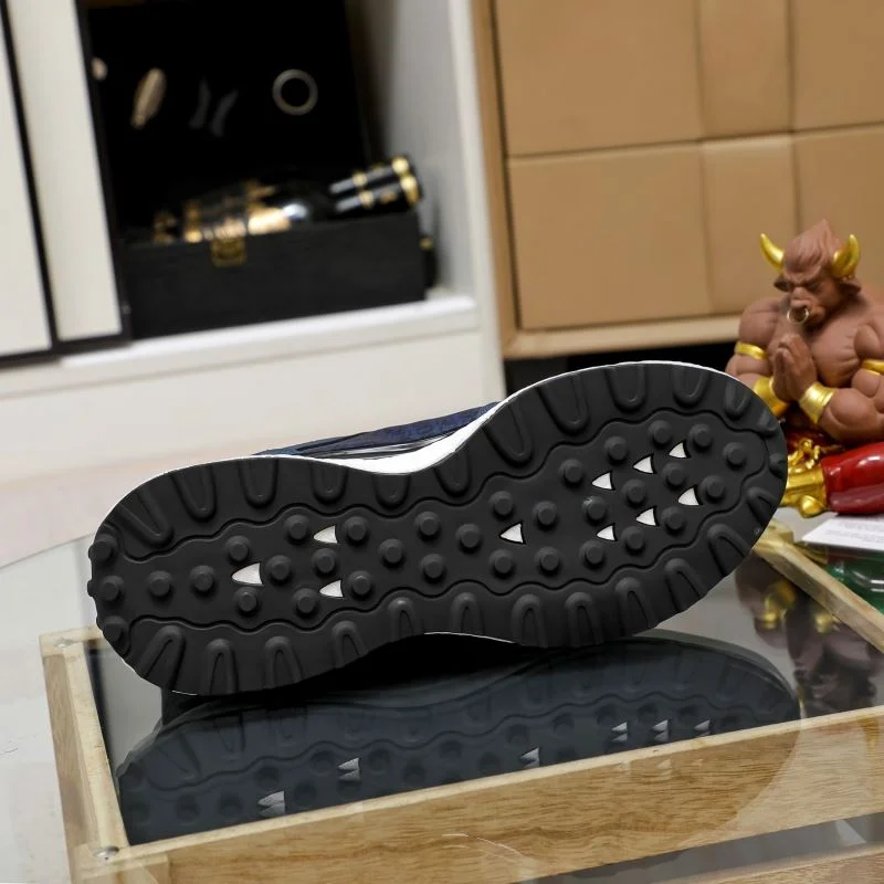Gucci Low Shoes Sporty 24082