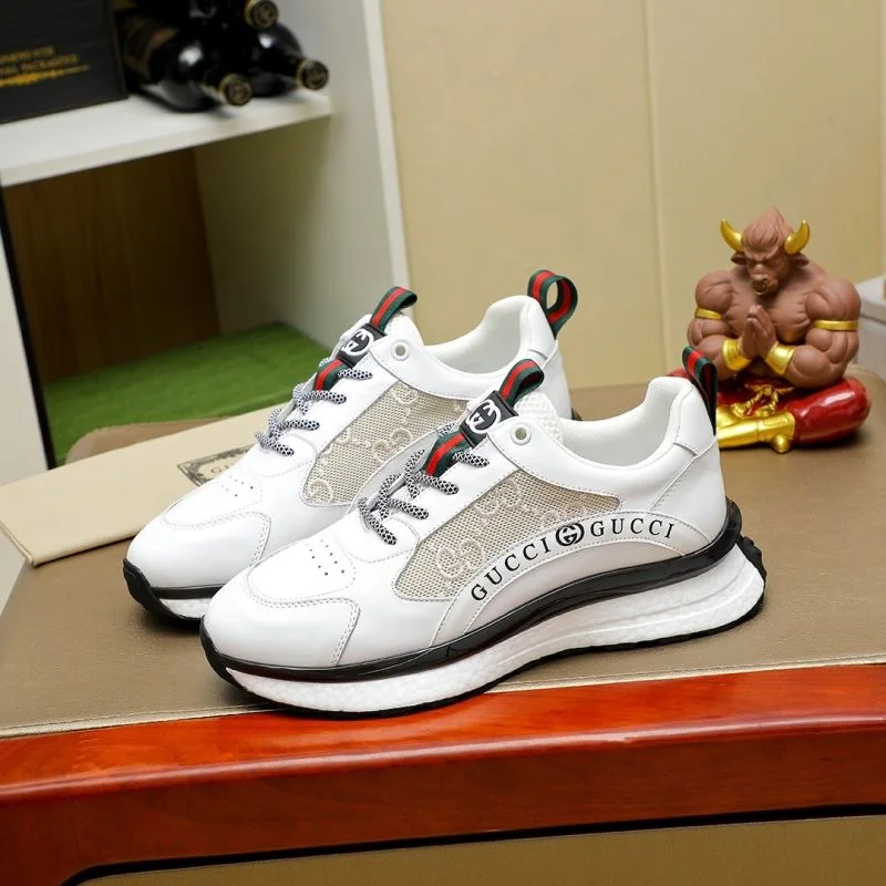 RelaxedFit Gucci Low Shoes 24087