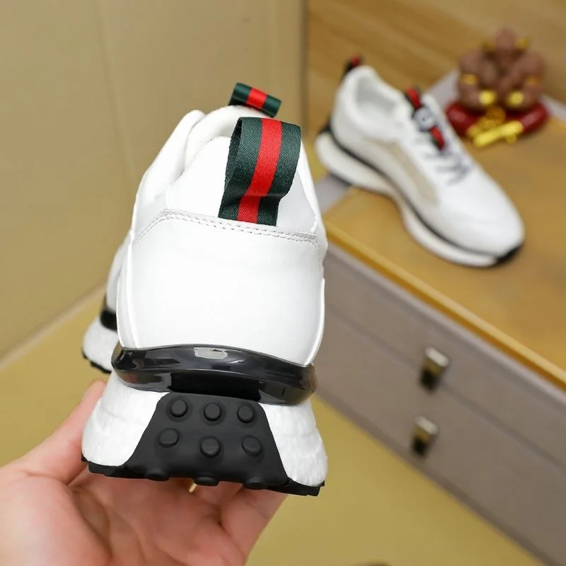 RelaxedFit Gucci Low Shoes 24087