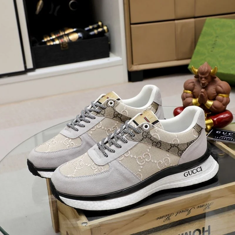 Unisex Gucci Low Shoes 24072