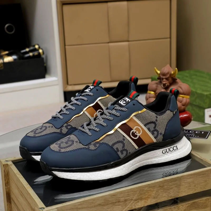 Sporty Gucci Low Shoes 24067