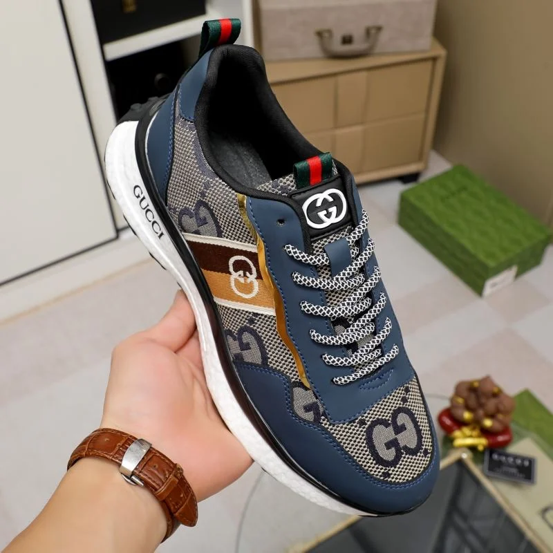 Sporty Gucci Low Shoes 24067