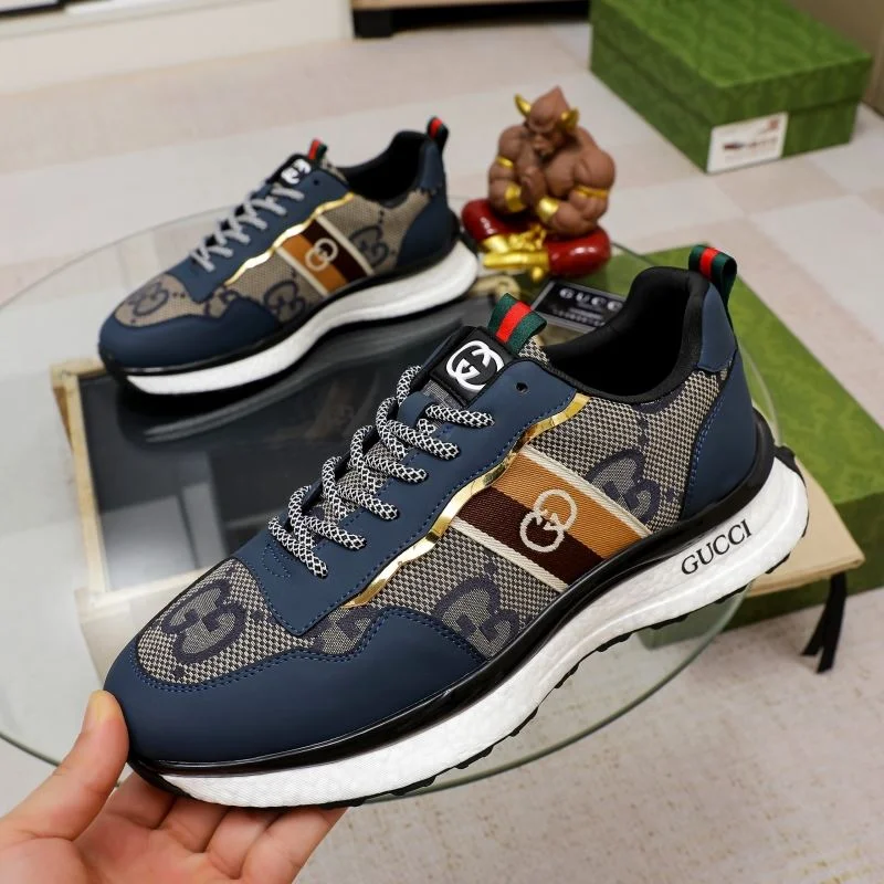 Sporty Gucci Low Shoes 24067