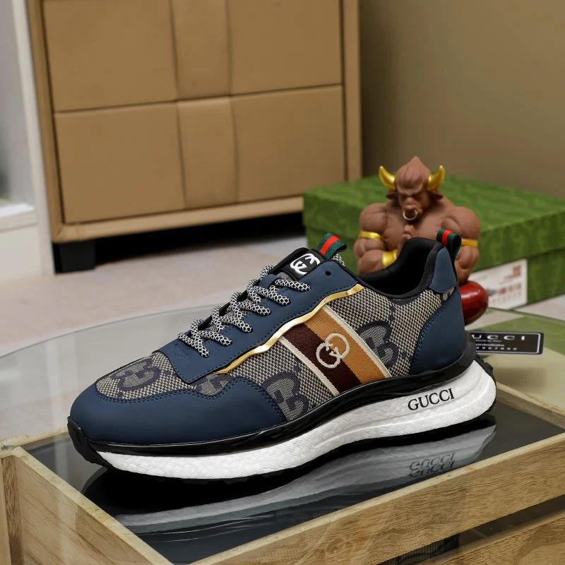 Sporty Gucci Low Shoes 24067