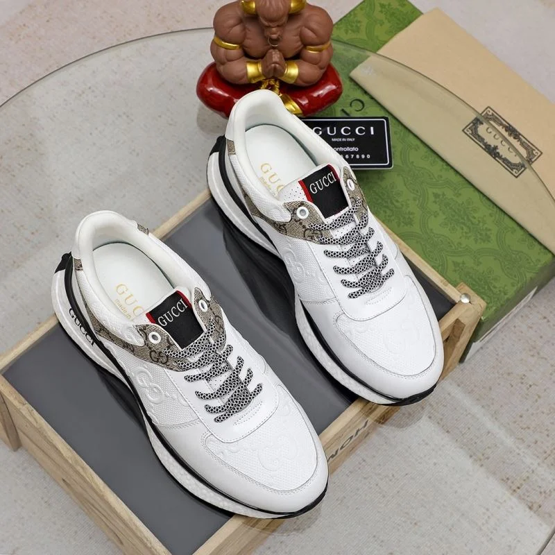 Gucci Low Shoes Sleek 24064
