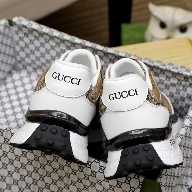 Bold Gucci Low Shoes 24076