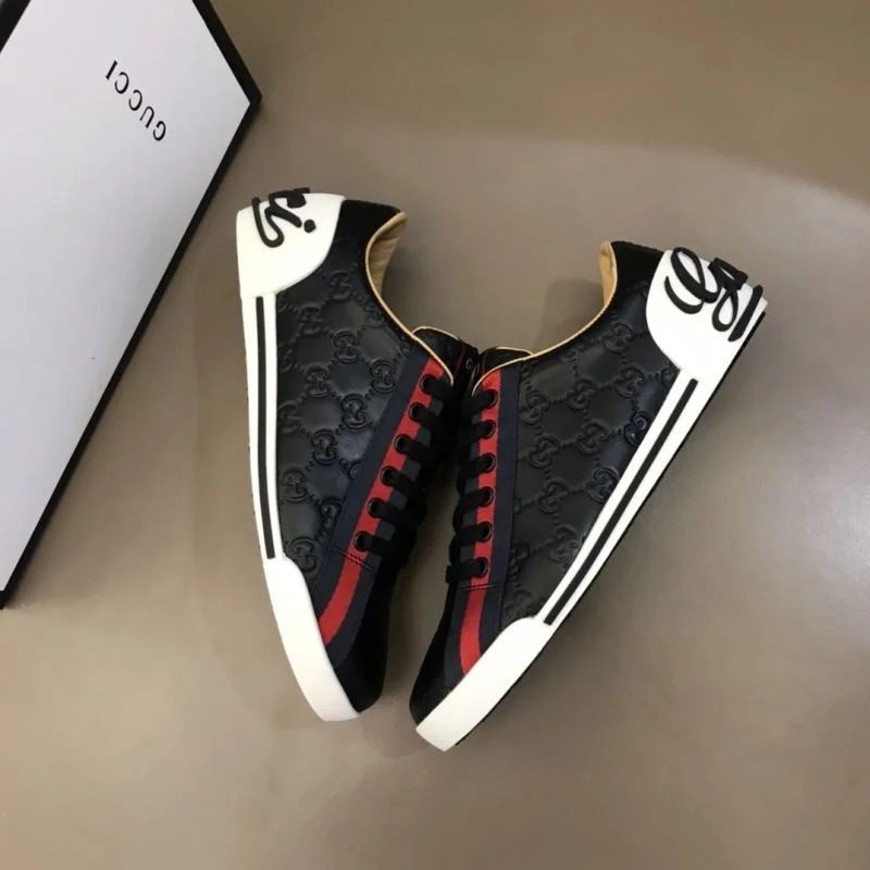 Gucci Low Shoes WeatherProof 24056