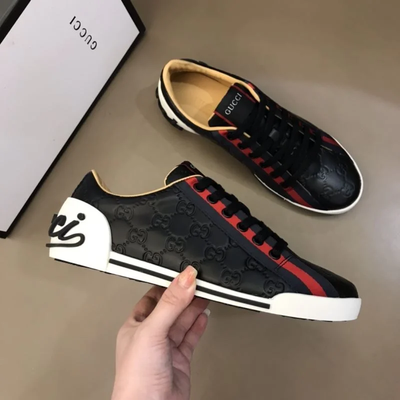 Gucci Low Shoes WeatherProof 24056