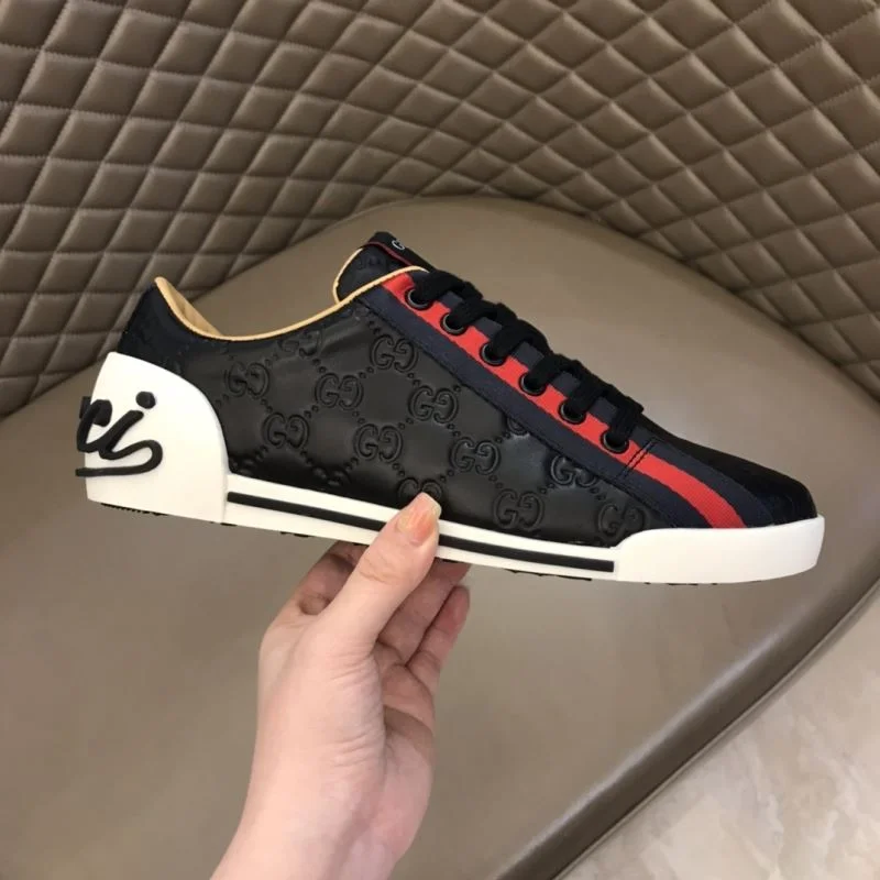 Gucci Low Shoes WeatherProof 24056