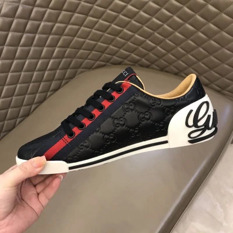 Gucci Low Shoes WeatherProof 24056